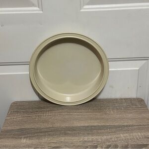 Tupperware Pie 9in. Round container‎ 1766-6 Without Lid